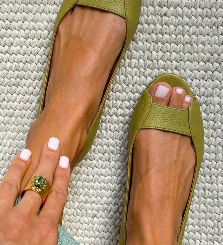 Adeline - Chic Golden Sandals