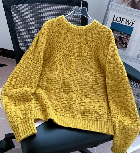 Jane | Women's Crew Neck Cable Knit Jumper